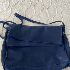 Leather shoulder bag